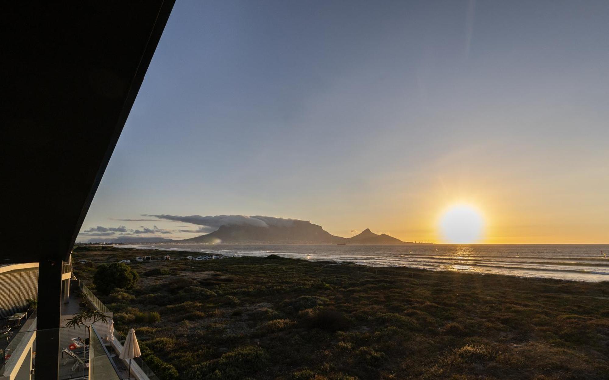 Ocean 9 - Sunset Beachfront Residency Cape Town Exterior photo